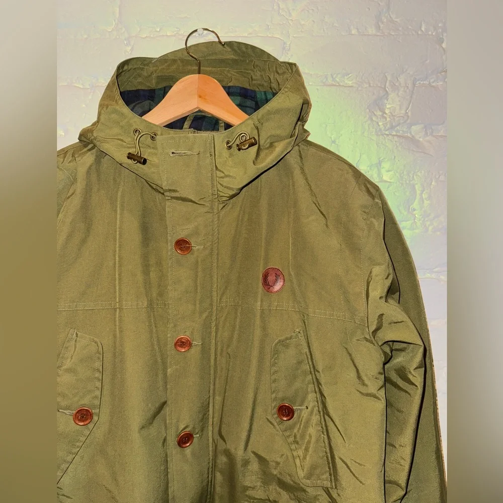 FRED PERRY | Green Parka Coat with Hood - Picture 4 of 9